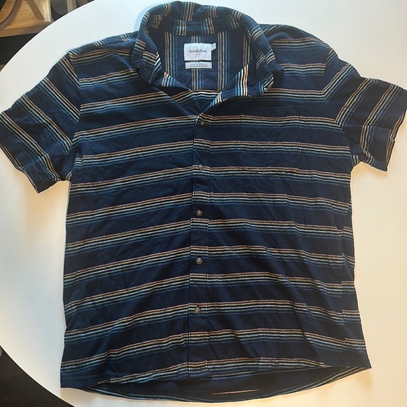 Goodfellow & CO Button Down - Picture 1 of 7